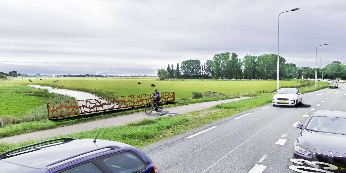 Een Oer-IJ brugleuning toegepast over de Schulpvaart bij de provinciale weg in Limmen.